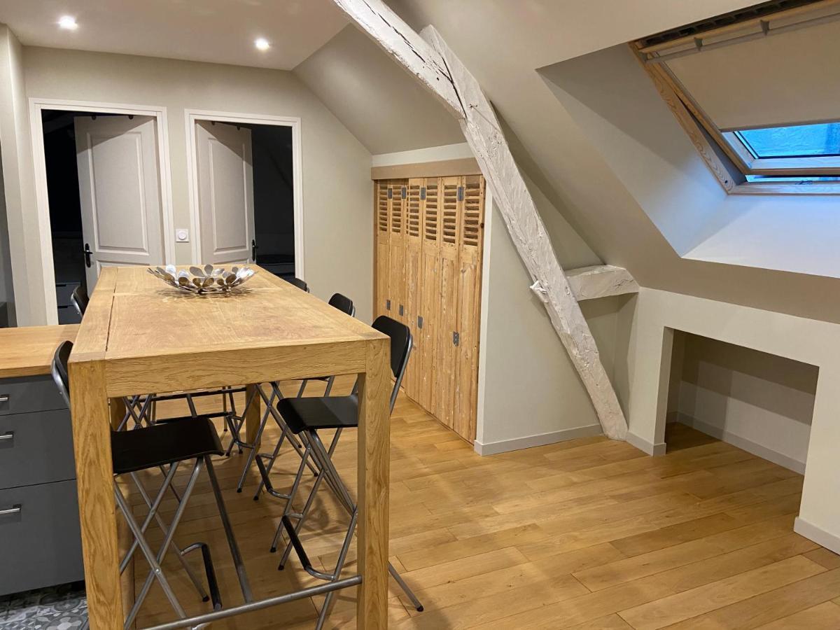 Appartement Du Chateau De La Caillerie Avoine Экстерьер фото